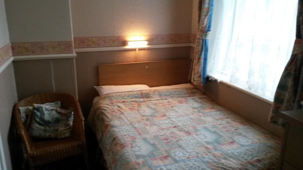 Walford Hotel 블랙풀 객실 사진